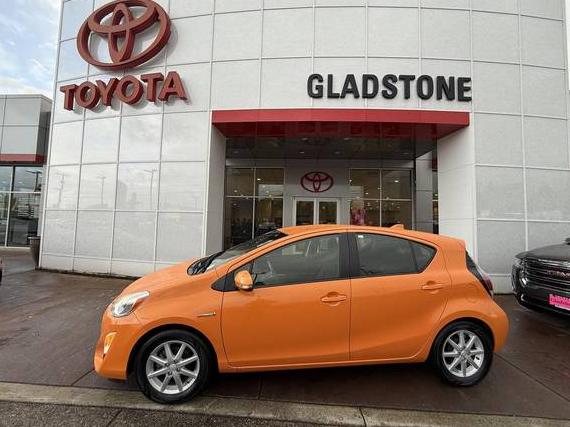 TOYOTA PRIUS C 2015 JTDKDTB31F1089067 image
